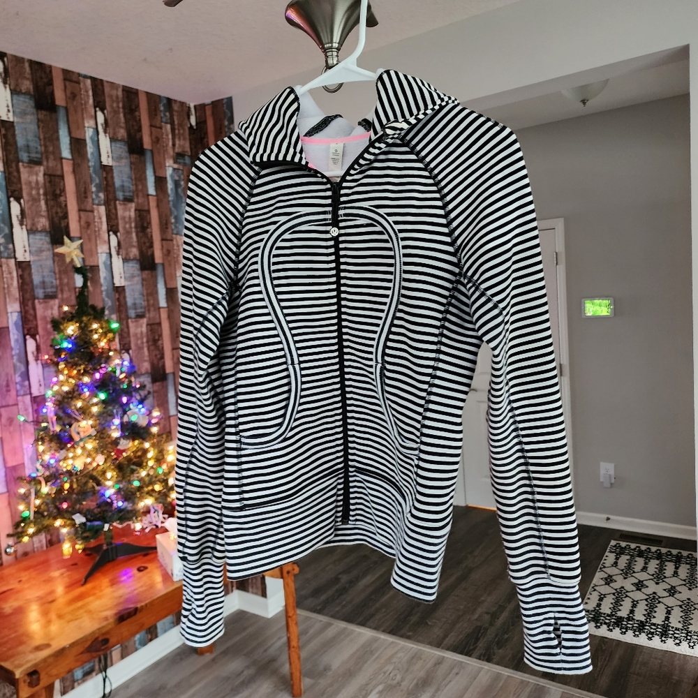 Lululemon Scuba Hoodie II In Maple Stripe - Picture 9 of 14